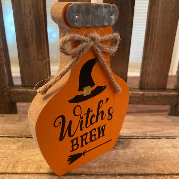 Halloween Potion Bottles Set, Witch’s Brew Potion Bottles, Spells & Potions - Picture 9 of 16